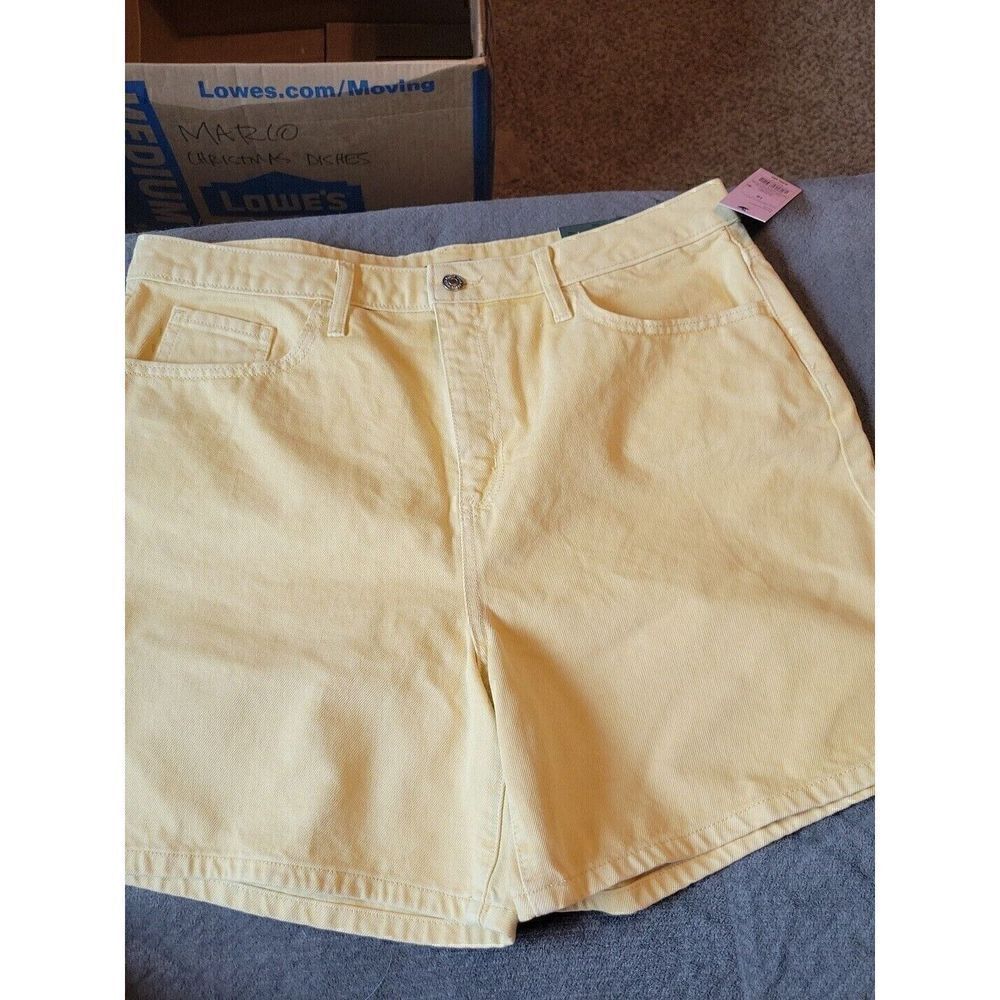 Wild Fable Yellow Highest-Rise Bermuda Shorts  Women's Size 18 Waist 34